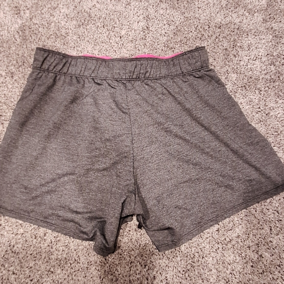 Nike Women's Training Shorts - Picture 6 of 11
